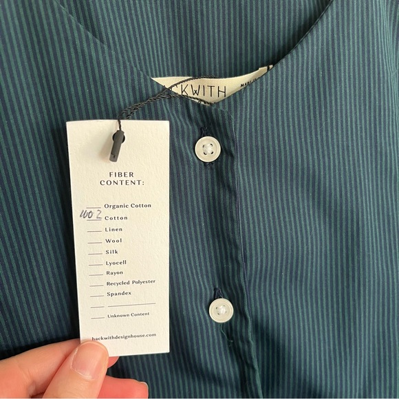 Hackwith Design House - Puff Sleeve Cropped Top - L - Picture 10 of 11